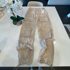 New Alo! Size L cargo pants!